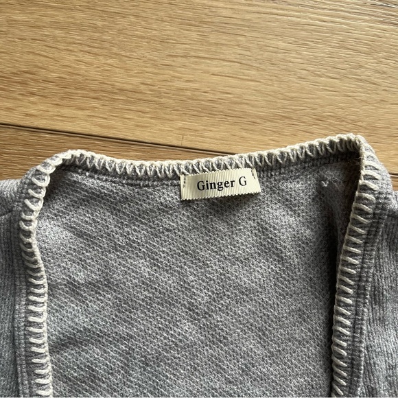 Ginger G gray cardigan. One size fits most - Picture 3 of 3